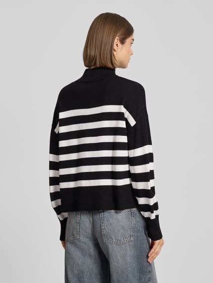 ONLY Regular Fit Strickpullover aus Viskose-Mix Modell 'BARI' Black 5
