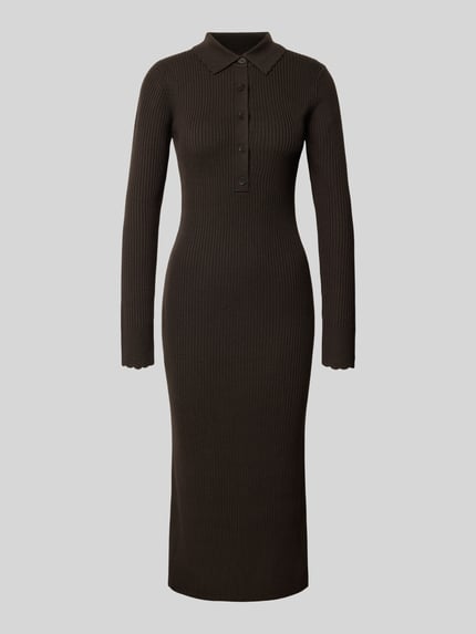 Produktfoto, figurbetontes, dunkelbraunes Strickkleid mit Ripp-Optik, Polokragen und Knopfleiste, Modell 'AMARILA' von DRYKORN.