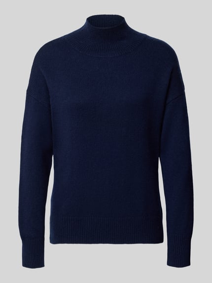 Produktfoto, Strickpullover aus Kaschmir-Mix mit Woll-Anteil Modell 'Nina' von 0039 Italy in Dunkelblau, gerippter Stehkragen, Regular Fit, überschnittene Schultern, Langarm, Strick-Optik, gerippte Abschlüsse, dezente Textur, Rückenlänge 56 cm, Ärmellänge 46 cm