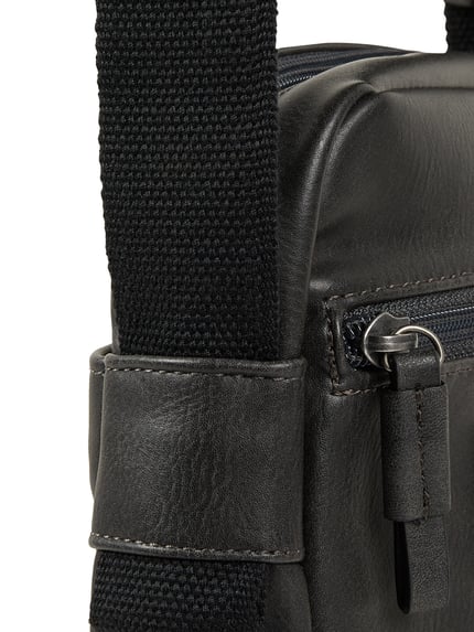 camel active Umhängetasche in Leder-Optik Black 4