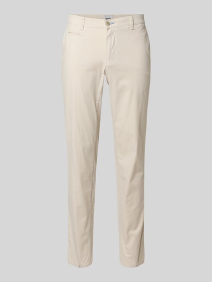 Produktfoto, Slim Fit Stoffhose mit Gesäßtaschen Modell 'Fabio' von BRAX, elastyczna mieszanka bawełny, krój slim fit, wpuszczane kieszenie, kieszonka na monety, zapięcie na guzik i zamek błyskawiczny, szerokość w rozmiarze 32/32: 44 cm, długość wewnętrzna nogawki: 81 cm, jasny beż, gładka struktura