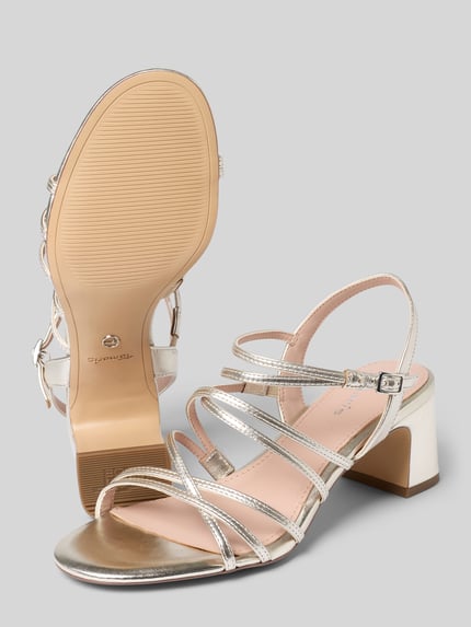 Produktfoto, Sandaletten aus echtem Leder von Tamaris in glänzender Optik, abgerundete Schuhspitze, Blockabsatz, strukturierte Sohle, silberne Riemen