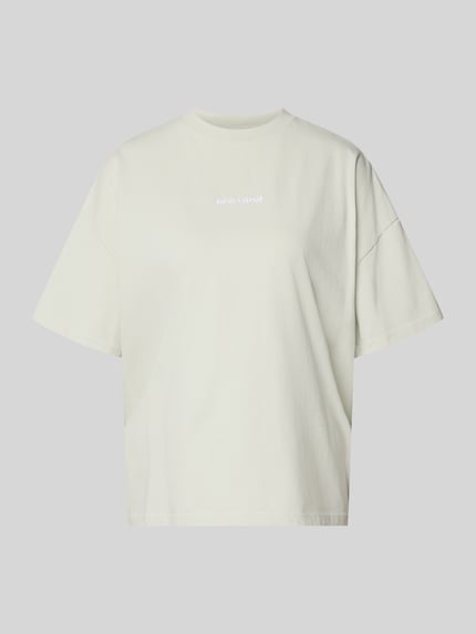 Oversized T-Shirt mit Label-Stitching Modell 'BRACY' Shop The Look MANNEQUINE