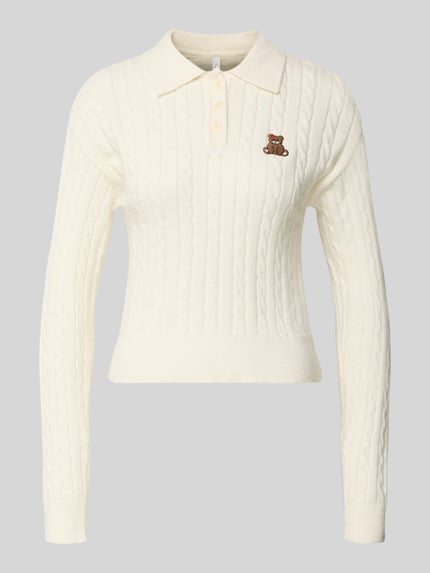 Produktfoto, Slim Fit Poloshirt uit viscosemix model 'KATIA' van Only, look: effen, kabelpatroon, borduursel, polokraag, lange mouw, geribde zoom, knitwearstructuur.