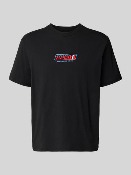 Produktfoto, Regular Fit T-Shirt aus reiner Baumwolle von Tommy Jeans, czarny, jednokolorowy, nadruk z logo, okrągły dekolt, krótki rękaw, jersey