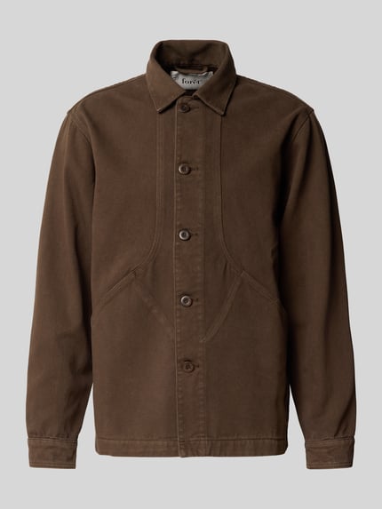 Produktfoto, Regular Fit Hemdjacke aus Baumwolle von Forét w kolorze brązowym, ozdobne szwy, listwa guzikowa na całej długości, krój regular fit, długie rękawy, bawełna, długość tyłu w rozmiarze M: 73 cm, szerokość w rozmiarze M: 46 cm, długość rękawów w rozmiarze M: 66 cm
