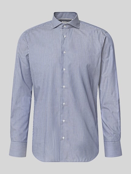 Produktfoto, Regular Fit Business-Hemd aus Baumwolle von Christian Berg Men, blaue und weiße Streifen, Haifischkragen, lange Ärmel, glatte Textur