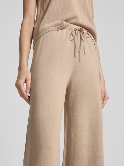 MANGO Wide Fit Stoffhose mit Viskose-Anteil Modell 'Vella' Beige 3