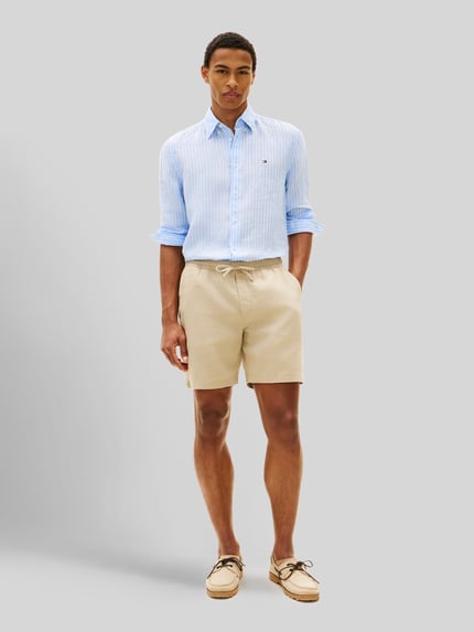 Tommy Hilfiger Regular Fit Chinoshorts Modell 'DOVER' Beige 1