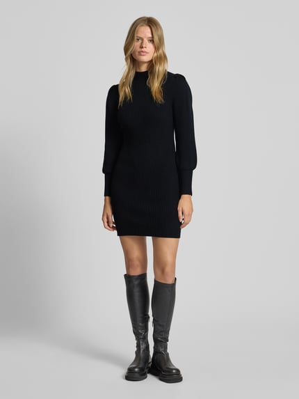 ONLY Sukienka o kroju comfort fit z dzianiny z mieszanki wiskozy model ‘KATIA’ Czarny 1
