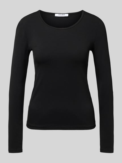 Produktfoto, schwarzes Longsleeve mit geripptem Rundhalsausschnitt von ZABAIONE aus Baumwoll-Elasthan-Mix, Slim Fit, schlichte Textur.