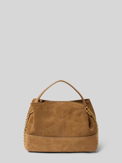 Produktfoto, braune Handtasche aus Leder Modell 'MONTE' von MANGO mit Steppnähten, Tragehenkel und Schulterriemen, goldene Kettendetails, Maße: 32x20x9 cm, Länge Schulterriemen 110 cm.
