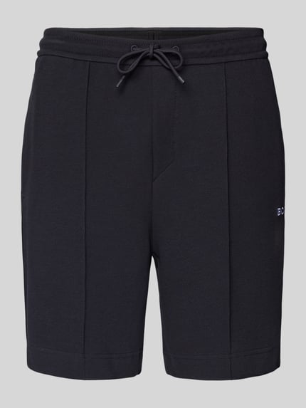 Produktfoto, Regular Fit Shorts aus Baumwoll-Mix Modell 'T_JOIN Headlo' von BOSS Green, unifarbenes Design mit Bügelfalten, Tunnelzug und Label Stitching.