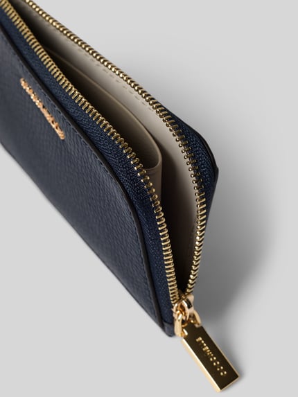 Produktfoto, Portemonnaie mit Steckfächern van Coccinelle met hoofdvak met ritssluiting rondom, structuurpatroon, labeldetail in metallic
