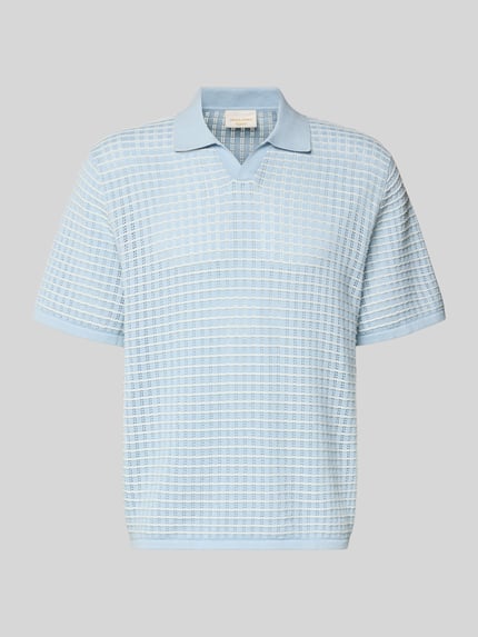 Produktfoto, Regular Fit Poloshirt mit V-Ausschnitt von Jack & Jones, hellblau kariert, Strickshirt aus reiner Baumwolle, Herren, Rückenlänge 67 cm in Größe M