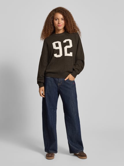 REVIEW Oversized Strickpullover mit Rundhalsausschnitt Mittelbraun Mel 1