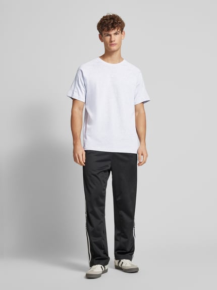 adidas Originals T-shirt z wyhaftowanym logo Jasnoszary 1