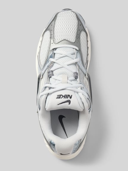 Productfoto, witte en grijze Sneaker met Logo-Detail Modell 'V5 RNR' van Nike, heren sneaker