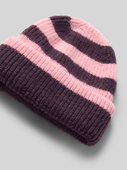 Produktfoto, Mütze mit breitem Umschlag Modell 'PCALINA HOOD BC' von PIECES, strickoptik, mehrfarbig, gestreift, rippstrick, bundabschluss z mankietem