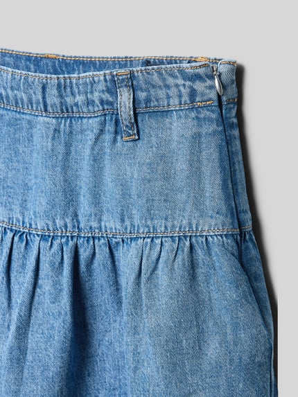 Productfoto, Ausgestellter Jeansrock aus reiner Baumwolle van s.Oliver RED LABEL, denimlook, contrastnaden, riemlus, naadritssluiting, minilengte, verstelbare wijdte, puur katoen, detail van structuur en stiksel