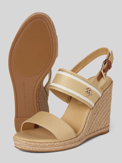 Tommy Hilfiger Sandalette mit Label-Applikation und Keilabsatz Beige 4
