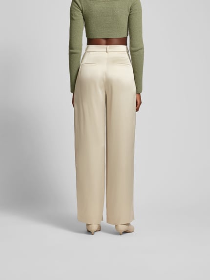 Nanushka Loose Fit Stoffhose mit Kellerfalten Sand 5