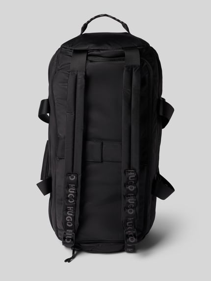 Produktfoto, czarna torba weekendowa Weekender z plecakowymi szelkami model 'AYDEN_HOLDALL' od HUGO, gładka tekstura, prostokątna forma, kontekst: torba weekendowa męska od HUGO