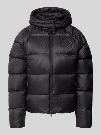 Produktfoto, schwarze Steppjacke mit Label-Stitching Modell 'HYDRENALITE CITY DOWN' von The North Face, glatte Oberfläche, Reißverschluss, Kapuze, Regular Fit, Stretch-Anteil.