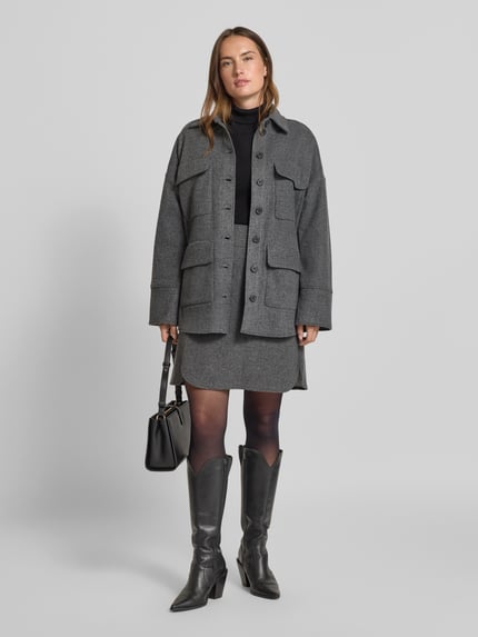 Christian Berg Woman Hemdjacke mit Pattentaschen Anthrazit 1