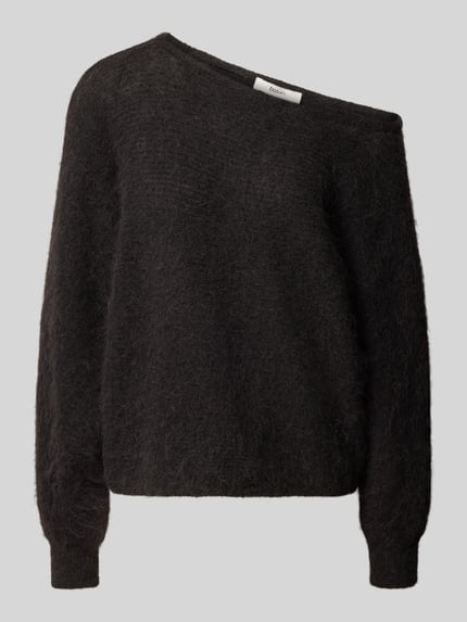 Produktfoto, Relaxed Fit Strickpullover aus elastischem Alpaka-Mix von ba&sh, Modell 'SUELA', dunkler Ton, asymmetrischer Ausschnitt, weiche Textur, gerippte Bündchen, elastischer Stoff, Damen Strickpullover, Rückenlänge 54 cm, Ärmellänge 57 cm