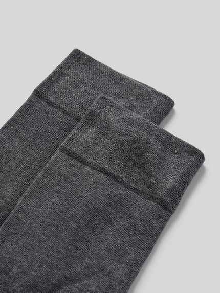 Produktfoto, Socken mit elastischen Bündchen im 2er-Pack von Christian Berg Men aus Baumwoll-Mix, unifarbenes Design, graue Textur