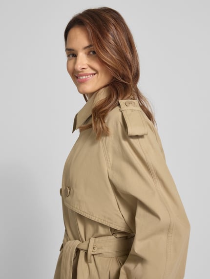 DRYKORN Trenchcoat met reverskraag en strikceintuur, model 'WELNEY' Camel - 3