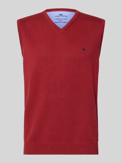 Produktfoto, Regular Fit Pullunder aus reiner Baumwolle mit Logo-Stickerei von Fynch-Hatton, krój regular fit, bawełna, wyhaftowane logo, dekolt w serek, bez rękawów, prążkowane ściągacze, długość tyłu w rozmiarze M: 72 cm