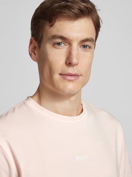 BOSS Orange T-shirt z nadrukiem z logo model ‘TCHUP’ Różowy 3