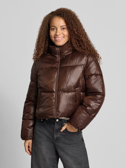 PIECES Pufferjacke mit glänzender Oberfläche Dunkelbraun 4