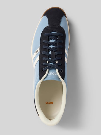 Produktfoto, Low Top Sneaker mit Lederoptik-Details Modell 'ZAYN_LOWP_NYMI' von BOSS Orange, wielokolorowy, płaski obcas, zaokrąglony nosek, nadruk z logo, sznurowanie, podeszwa z bieżnikiem