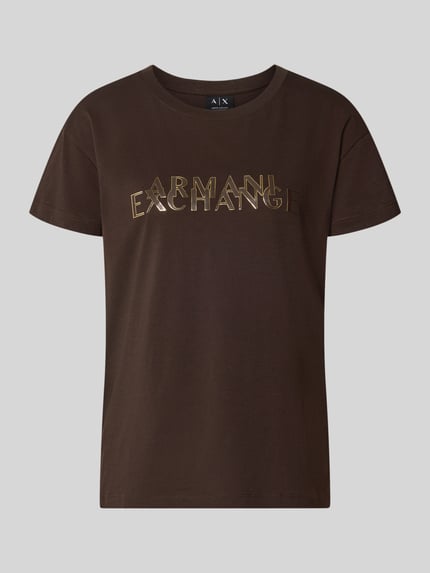 Produktfoto, Regular Fit T-Shirt aus reiner Baumwolle Modell 'ANTAGONIST' von Armani Exchange, nadruk z logo, okrągły dekolt, damski t-shirt, długość tyłu w rozmiarze S: 62 cm, brąz, gładka faktura