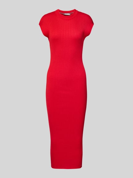 Produktfoto, Midikleid in Ripp-Optik von Tommy Hilfiger in kräftigem Rot, aus Baumwoll-Viskose-Mix, körpernaher Schnitt, Rundhalsausschnitt, Kappärmel, glatte und strukturierte Textur