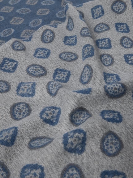 Productfoto, Schal aus reiner Viskose mit Fransen van ROY ROBSON, rechthoekig model, all-over motief, franjes, blauw-grijs kleurverloop, zachte textuur, heren sjaal, breedte 33 cm, lengte 25 cm