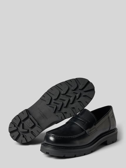 Productfoto, zwarte loafers van rundleer met grove profielzool, Heren Loafer van Vagabond, model 'CAMERON'