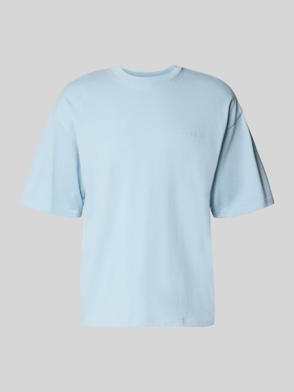 Produktfoto, Oversized T-Shirt mit Logo von REVIEW, jasnoniebieska bawełna, okrągły dekolt, długość tyłu w rozmiarze M: 70 cm