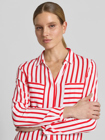 Christian Berg Woman Bluse aus Viskose mit Brusttaschen Rot 3