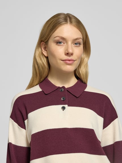 VERO MODA Sweter z dzianiny o kroju regular fit z mieszanki wiskozy model ‘SABA’ Bordowy 3