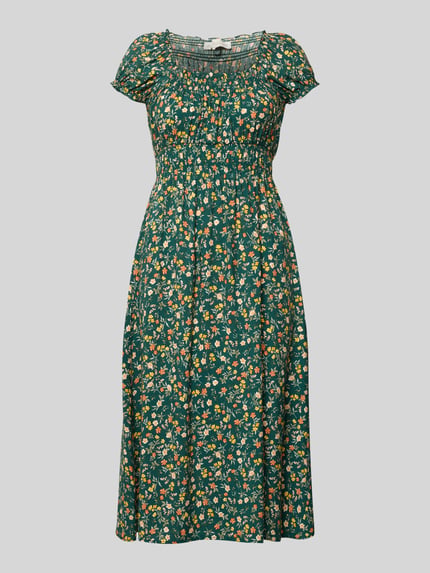 Produktfoto, Midikleid aus Viskose mit Smok-Details von Apricot, getailleerd model, ronde hals met ruches, mouwen met ruches, zuiver viscose, ruglengte maat S 105 cm, borstwijdte maat S 40 cm, bloemenmotief, gladde textuur, groen met kleurrijke accenten