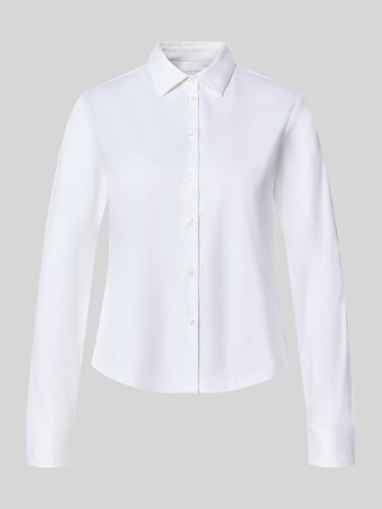 Produktfoto, Regular Fit Bluse aus Baumwolle von Christian Berg Woman in Weiß, Hemdblusenkragen, glatte Struktur, Knopfleiste, reine Baumwolle, Rückenlänge 60 cm bei Größe 36