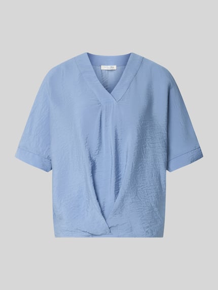 Produktfoto, Blusenshirt mit V-Ausschnitt von Christian Berg Woman in Hellblau mit Drapierung, Regular-Fit, 1/2-Arm, strukturierte Textur