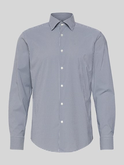 Produktfoto, Regular Fit Businesshemd mit Kombimanschette Modell 'P-JOE-K' von BOSS, weiß-blaues Gitterkaro, Kentkragen, langarm, einreihige Knopfleiste, glatte Textur