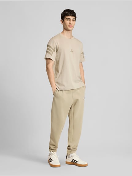 adidas Sportswear Regular Fit T-Shirt aus reiner Baumwolle Beige 1