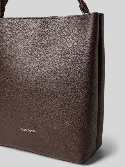 Produktfoto, Shopper aus echtem Rindsleder Modell 'BRINJA' von Marc O'Polo in Braun, Optik: Unifarben, rechteckige Form, genarbtes Leder, Label-Prägung