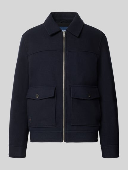 Produktfoto, Regular Fit Jacke mit Klappentaschen von MCNEAL in Dunkelblau, Webstoff mit Umlegekragen und Zipper, Herrenmode